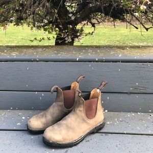 blundstone 550 rustic brown